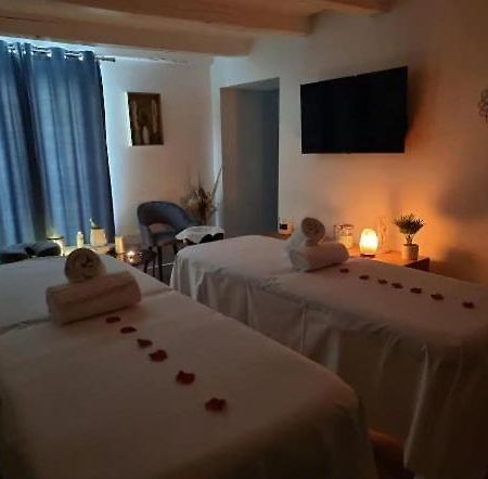 Majord'Home Spa 4*-L'Elegance-Balneo Vieille Ville Annecy Bagian luar foto