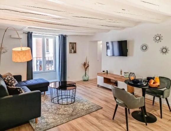 Majord'Home Spa 4*-L'Elegance-Balneo Vieille Ville Annecy Bagian luar foto